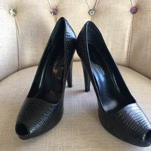 Enzo Angolini Women’s Black Platform pumps- Size 7